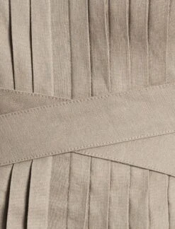 BCBGMAXAZRIA Stretch Linen Top -BCBGMAXAZRIA Shop 792022 4485 6 73e351f3 c3ee 4500 baaa cc196afac17f