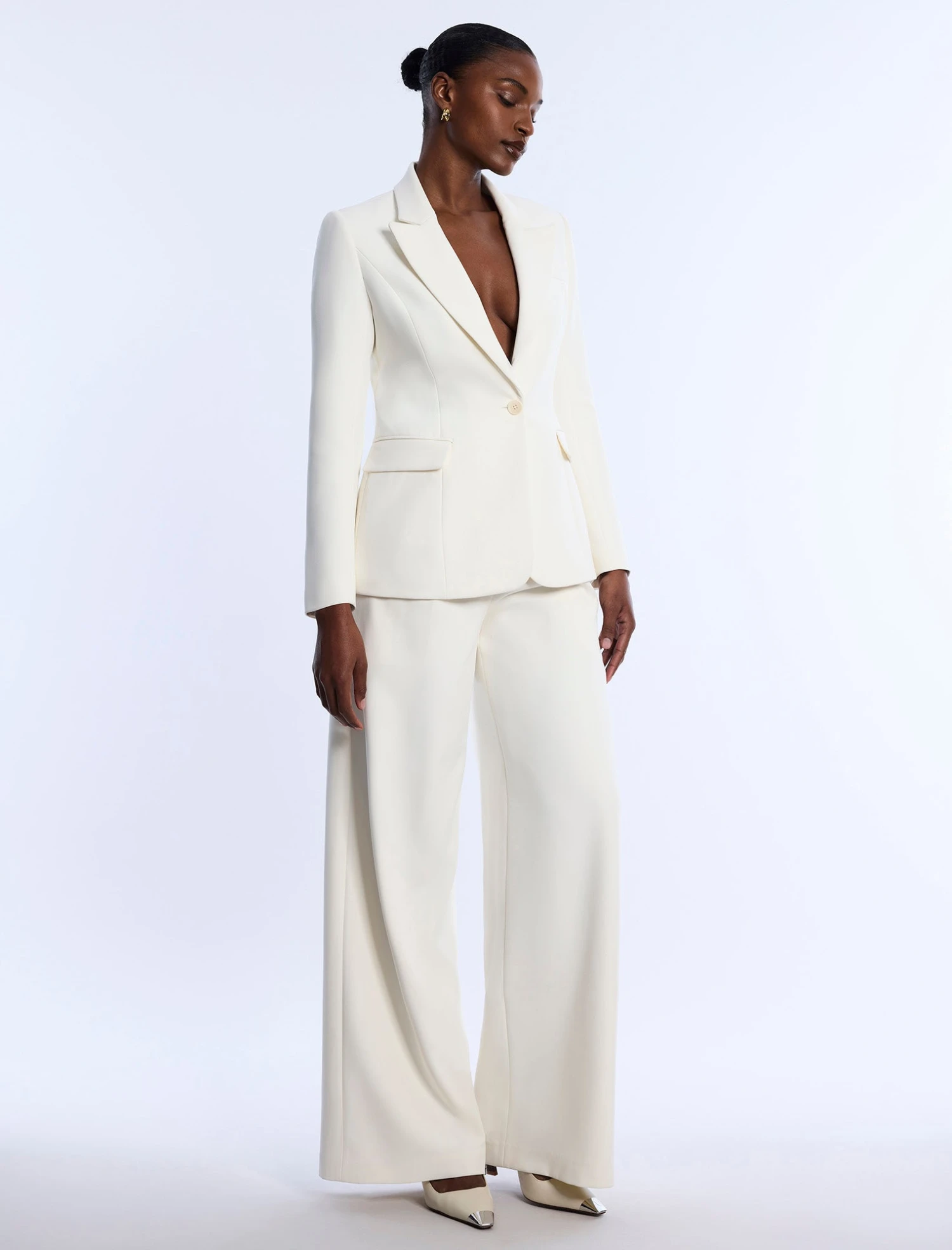BCBGMAXAZRIA Tailored Jacket 3 BCBGMAXAZRIA Tailored Jacket - Image 3
