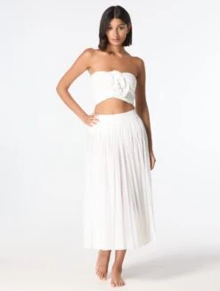 Carmen Marc Valvo Flower Applique Bandeau Crop Top - Solids -BCBGMAXAZRIA Shop C7G380 100 alt03 de7c084d ca87 4b45 a434 bfea117ea9d8