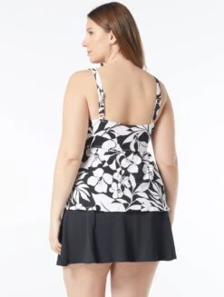 Beach House Plus Size Willow Twist Underwire Tankini Top - Aloha Spirit 8 Beach House Plus Size Willow Twist Underwire Tankini Top - Aloha Spirit -BCBGMAXAZRIA Shop HW5H371 001 alt03 2d3e06f7 fba6 4fed acd3 9ce60572cff0