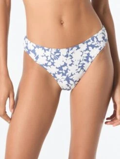 MICHAEL Michael Kors Classic Bikini Bottom - Monotone Floral 8 MICHAEL Michael Kors Classic Bikini Bottom - Monotone Floral -BCBGMAXAZRIA Shop mm55294 486 1 b148c806 b695 40fa 90ad 18b9cba044fc