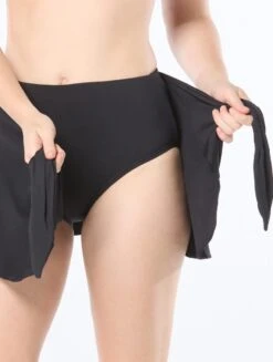 Coco Contours Halo Sarong Swim Skirt - Keepsake 22 Coco Contours Halo Sarong Swim Skirt - Keepsake -BCBGMAXAZRIA Shop t32073 001 alt02 1 2 b9fecede e09c 4e56 a4fc 4321179437de