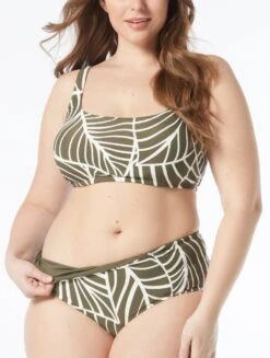 Coco Reef Divine Bra Sized Underwire Bikini Top - Graphic Palm 13 Coco Reef Divine Bra Sized Underwire Bikini Top - Graphic Palm -BCBGMAXAZRIA Shop u8e567 330 alt06 1