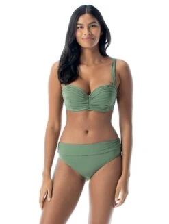Coco Reef Charisma Bra Sized Underwire Bandeau Bikini Top - Classic Solids -BCBGMAXAZRIA Shop u95474 316 r 5ec0f3b6 3750 44b2 9d5d 16b8c8e9981b